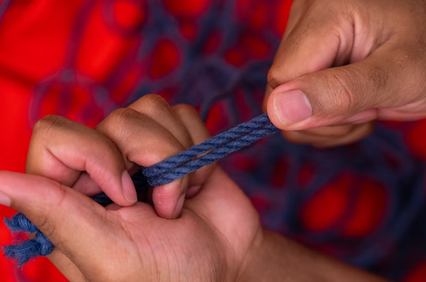 Какво прави връзването толкова забавно?