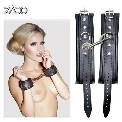 Белезници за ръце с метална карабина