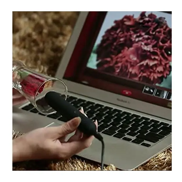 Вибратор с вградена камера